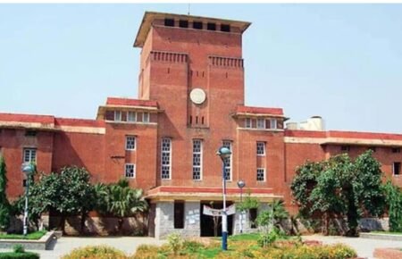 Delhi University admission 2026 students campus DU college application process