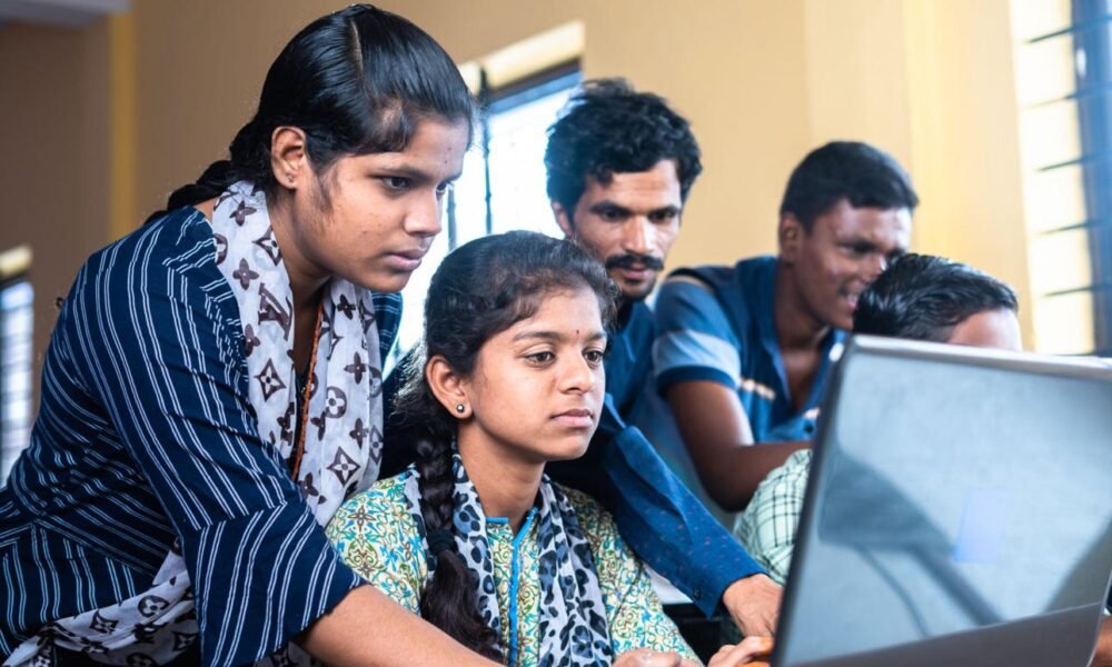 University students participating in an industry focused learning programme.