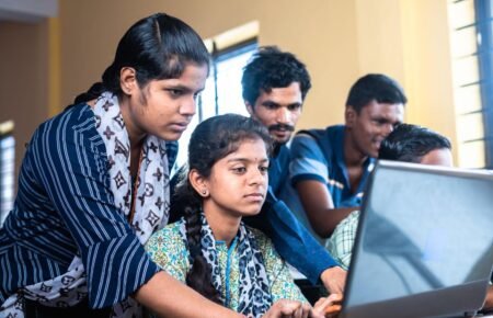 University students participating in an industry focused learning programme.