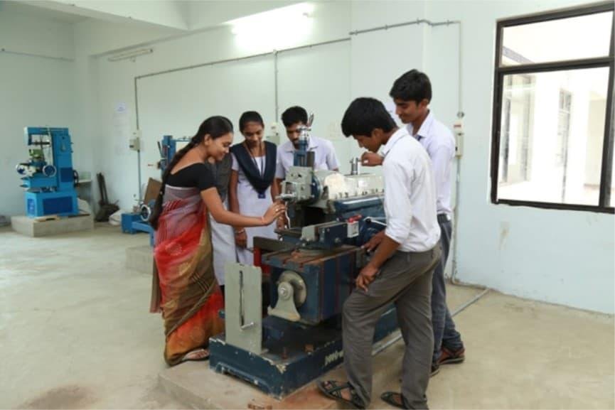college students workshop practical learning industry training india