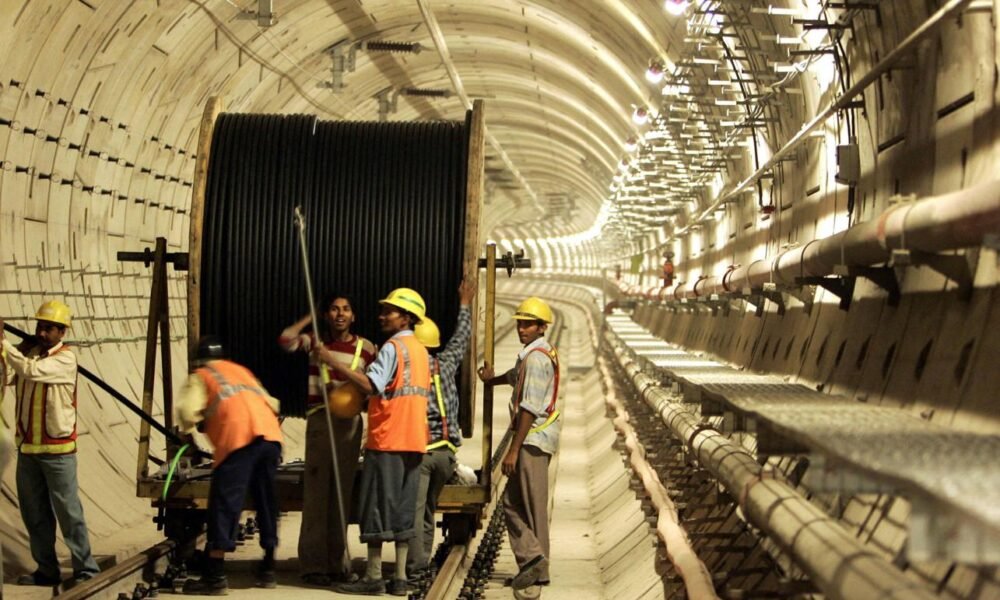 Metro and transportation infrastructure projects under development in Maharashtra.