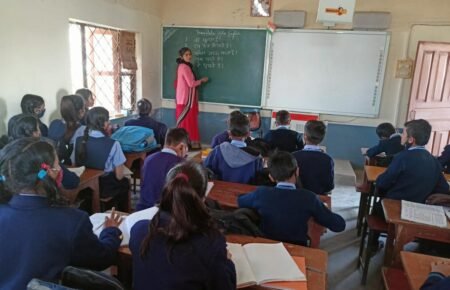 Students attending a foreign language class in a CBSE-affiliated school.